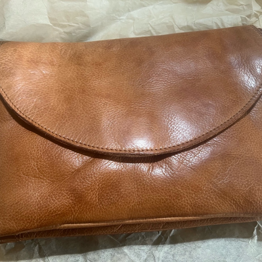 latico Vintage-inspired Brown Leather Crossbody Beautiful purse. - Picture 4 of 9